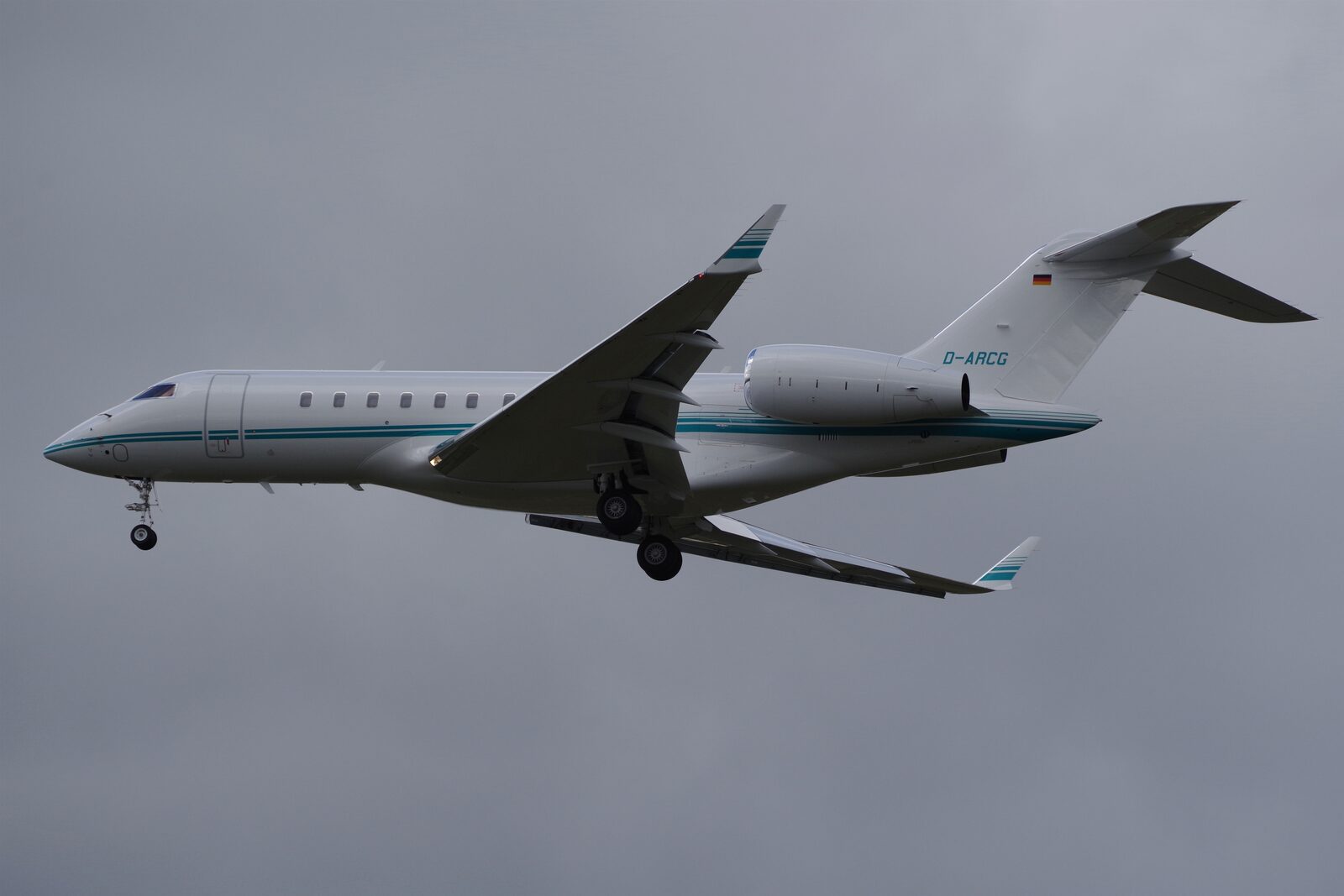 Gulfstream G550 Heavy Jet im Endanflug